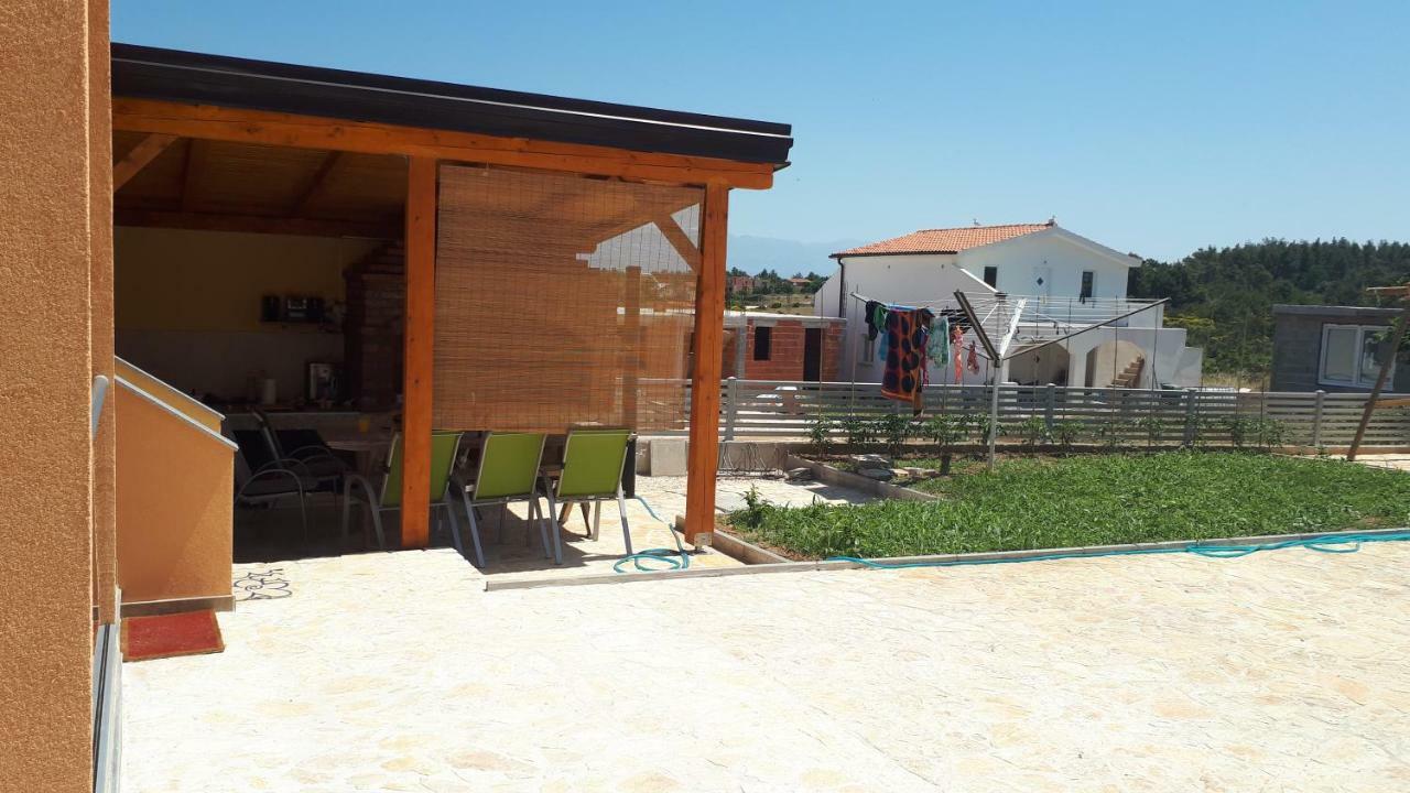 Villa Merjem Vir Luaran gambar